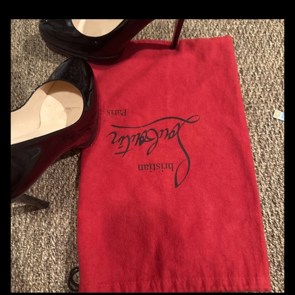 Authentic Christian Louboutin Glossy Black Heels with Red Soles - Picture 9 of 10